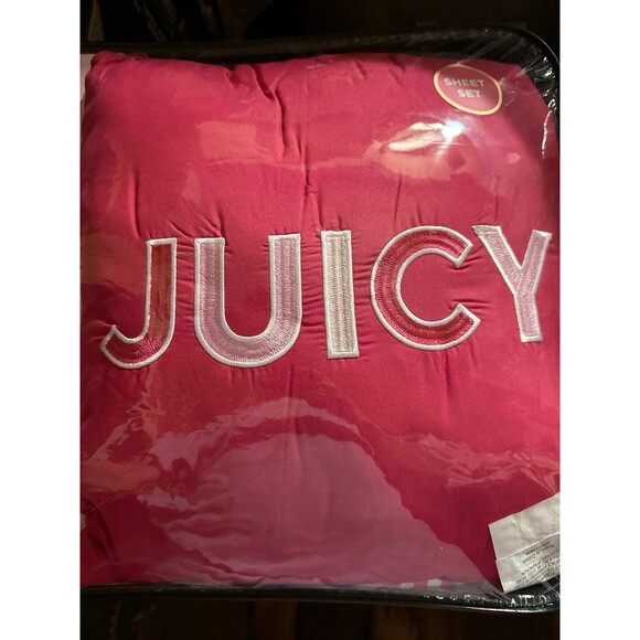 Juicy Couture Pink Striped Comforter Set, King Size - Picture 5 of 5